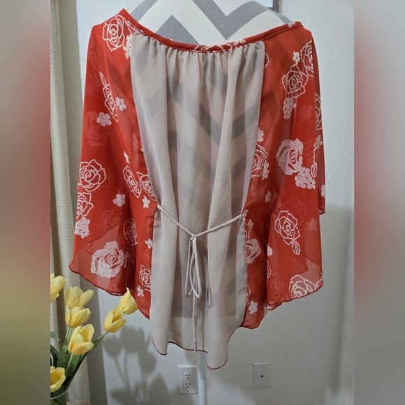 January 7 Sheer Boho Top Orange Beige & White Florals Batwing Sleeves Size Large - Picture 2 of 6